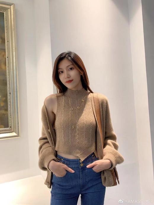 3楼阿玛施AMASS咖色羊绒背心 商品图3