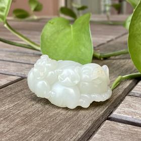 和田玉（羊脂白玉）籽料挂件--财福双得70.75g