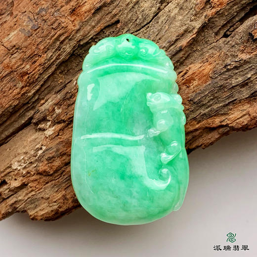 派瑞翡翠 翡翠挂件 糯种 绿色 商品图0
