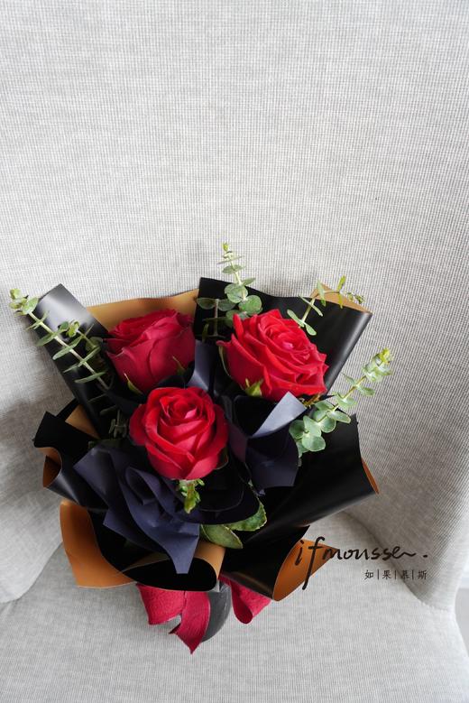 「小花花」三支红玫瑰 七夕换购只能21.22.23派送 商品图0