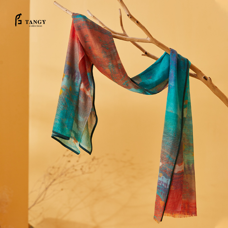 TANGY Collection/天意精品2021年秋冬新品原创印花羊绒围巾