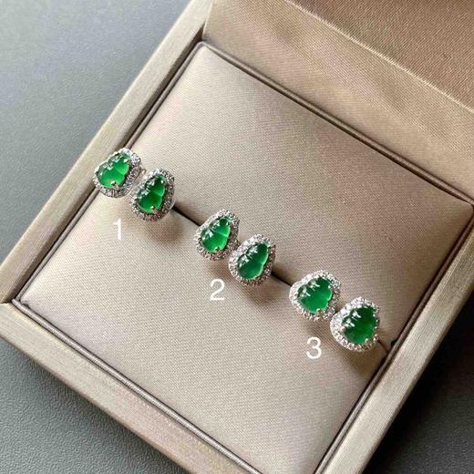 高冰种湖水绿翡翠葫芦耳钉18k白金钻石镶嵌 商品图3