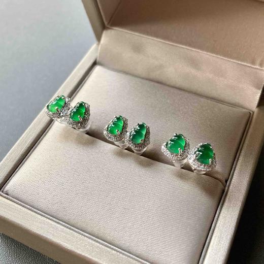 高冰种湖水绿翡翠葫芦耳钉18k白金钻石镶嵌 商品图5