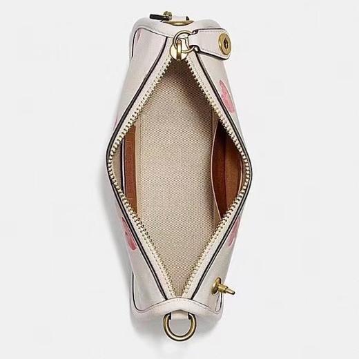 价值2900 七夕礼遇，立减200！限定款CH爱心印花SWINGER 20号手袋/腋下包/桃心单肩包 光滑小牛皮+3D立体印花爱心 一包多用 甜美可爱又精致复古 超小清新 预售 商品图4