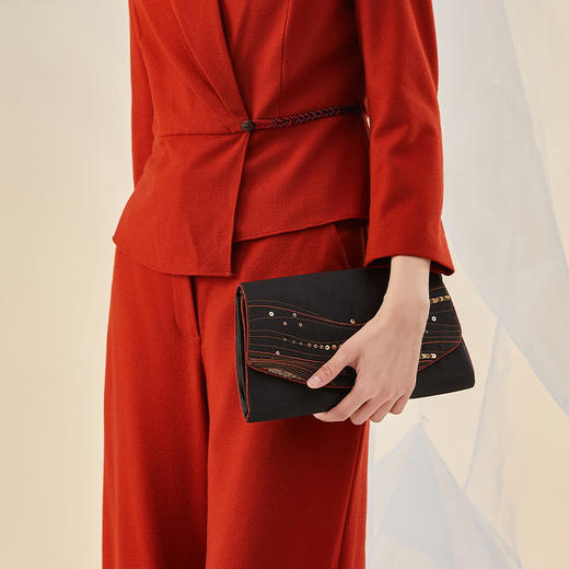 TANGY Collection/天意精品2021年秋冬新品原创线迹片珠莨绸包包 商品图3