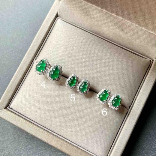 高冰种湖水绿翡翠葫芦耳钉18k白金钻石镶嵌 商品图3