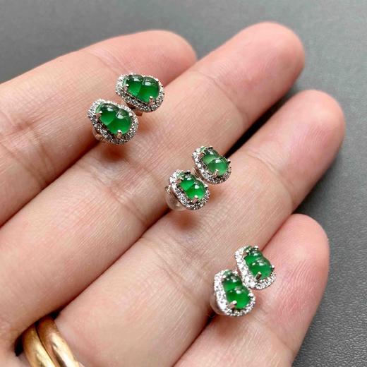 高冰种湖水绿翡翠葫芦耳钉18k白金钻石镶嵌 商品图7