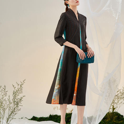 TANGY Collection/天意精品2021年秋冬新品线迹莨绸香云纱连衣裙 商品图1