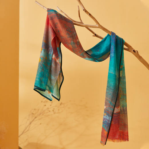 TANGY Collection/天意精品2021年秋冬新品原创印花羊绒围巾 商品图3