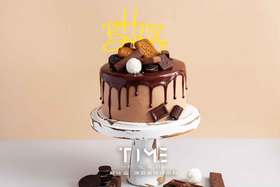 巧克力滴落蛋糕