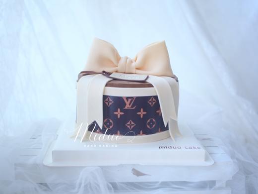 女士款 LV老花 奢侈品 印花 高级 裸色蝴蝶结蛋糕 商品图0