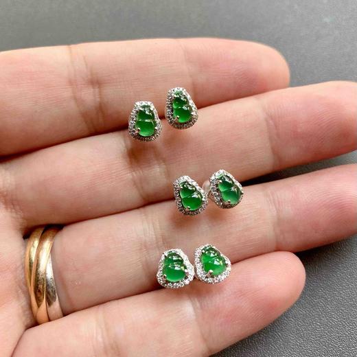 高冰种湖水绿翡翠葫芦耳钉18k白金钻石镶嵌 商品图7