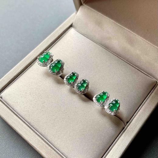 高冰种湖水绿翡翠葫芦耳钉18k白金钻石镶嵌 商品图4