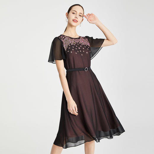 QF81F斯尔丽瑟俪2021年夏季上新撞色收腰烫钻A摆连衣裙 商品图0