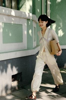 今日OOTD | 奶白色泡泡袖短袖睡衣套装