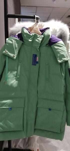 品尚雪9535款羽绒服