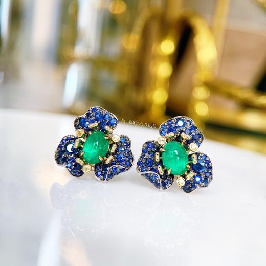 「繁花」祖母绿蓝宝石耳钉 商品图2
