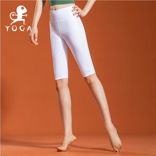 【七十二小时发货】壁虎瑜伽【2108KZ039】高弹提臀速干五分裤 商品图3