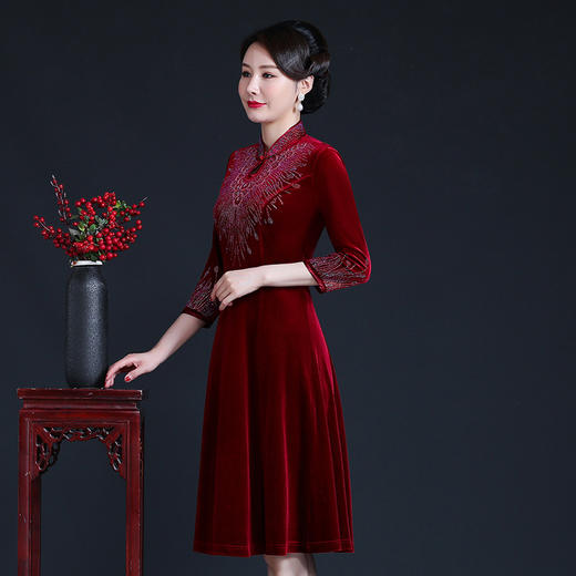 上海旗袍厂JC-JY-211新款金丝绒复古妈妈装旗袍婚礼婚宴旗袍七分袖连衣裙妈妈装秋 商品图1