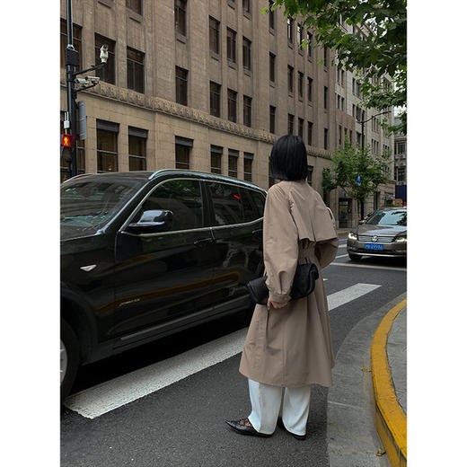 【服饰鞋包】新品气质韩版中长款纯色翻领束腰长袖风衣外套女 商品图1