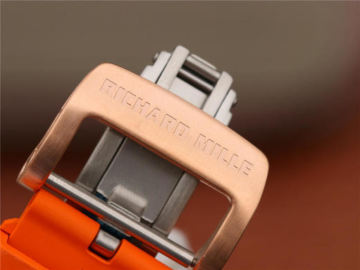 KV理查德 米尔RM035 Americas ＂美国公牛＂纪念版 全玫瑰金。打磨，男士腕表，橡胶表带，自动机械机芯，透底。 商品图4