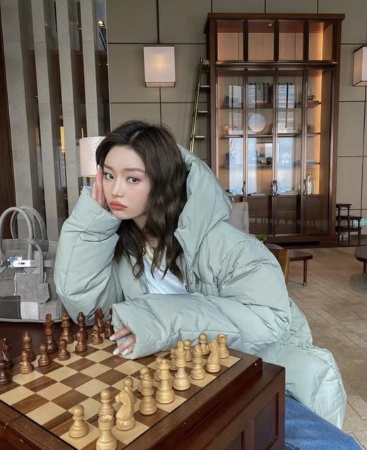 【服饰鞋包】王鸥同款马卡龙保暖廓形羽绒服连帽面包服外套 商品图0