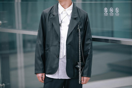 S13905118链条设计感PU西服 商品图1