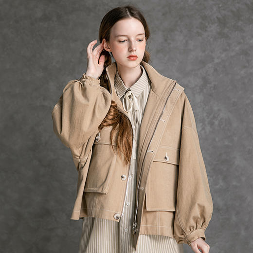 famecoco范可儿秋季外套女纯棉长袖立领灯笼袖宽松休闲短款D216AB303 商品图0