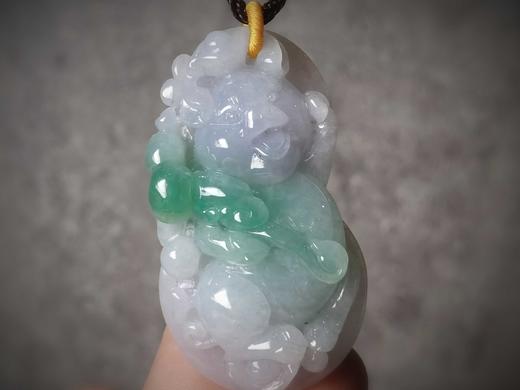 （特价）翡翠春带彩项坠【开心二师兄】 商品图1