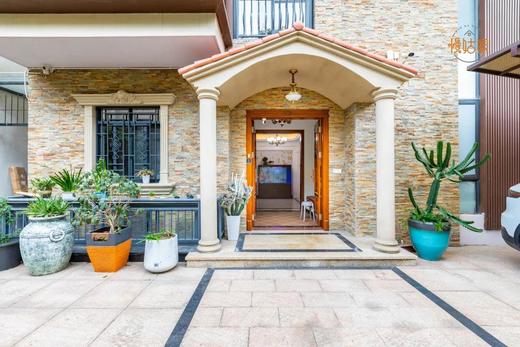 清远慢姑娘花园里的鱼轰趴别墅 商品图1