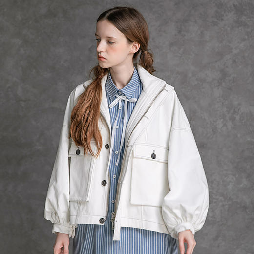 famecoco范可儿秋季外套女纯棉长袖立领灯笼袖宽松休闲短款D216AB303 商品图3