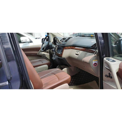 【月租-北京】奔驰 唯雅诺 2.5L 尊贵版 商品图5