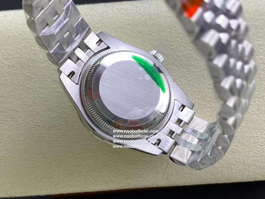 WF 新力作《劳力士Rolex女表蚝式日志型31mm腕表》1：原装开模，表壳直径保持与原装一致31毫米。采用904L不锈钢来锻造不锈钢腕表表壳，具备高抗腐蚀性。 商品图4