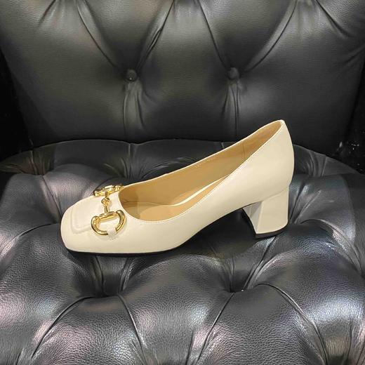 LFGJ 12702  马衔扣方头粗跟气质高跟通勤舒适 商品图1