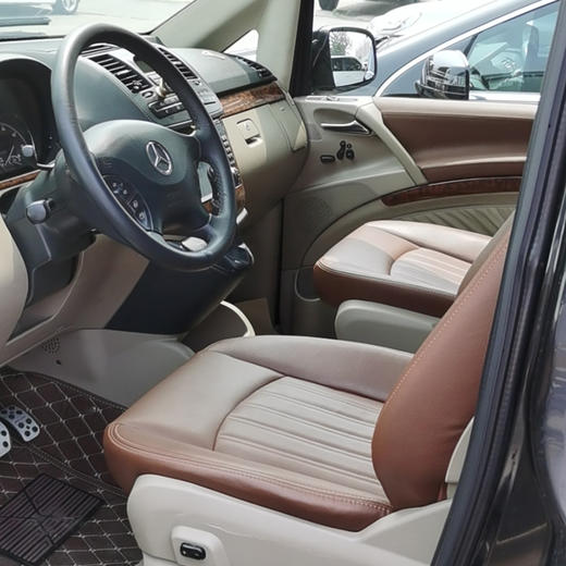 【月租-北京】奔驰 唯雅诺 2.5L 尊贵版 商品图4