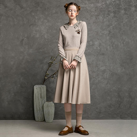 famecoco范可儿秋季显瘦花边半身裙女纯色中长款a字半裙DAB6HA003 商品图3