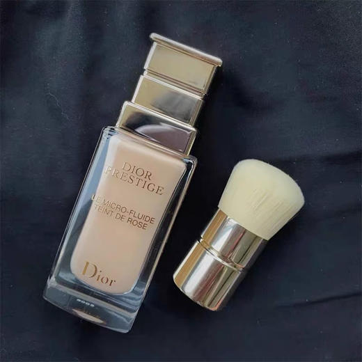 法国迪奥花蜜精华粉底液30ml（自配粉底刷） 商品图3