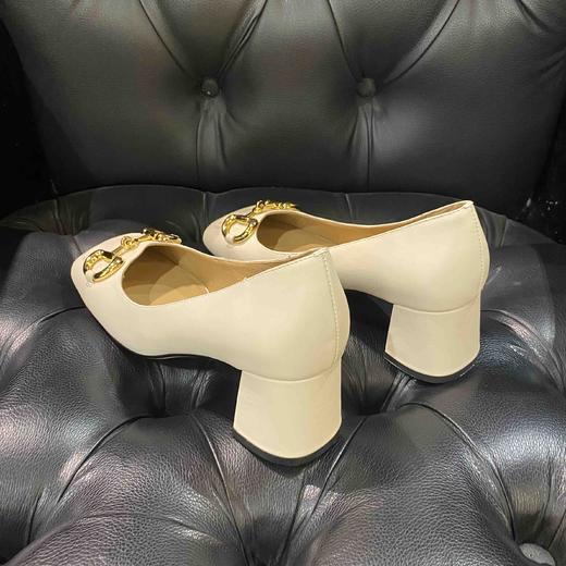 LFGJ 12702  马衔扣方头粗跟气质高跟通勤舒适 商品图3