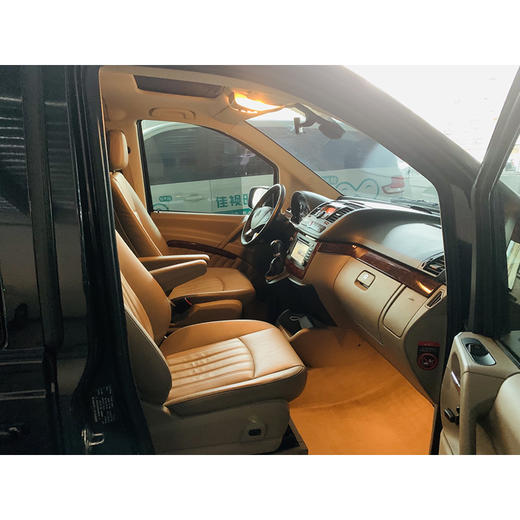 奔驰 唯雅诺 3.5L 卓越版【长租-北京】 商品图5