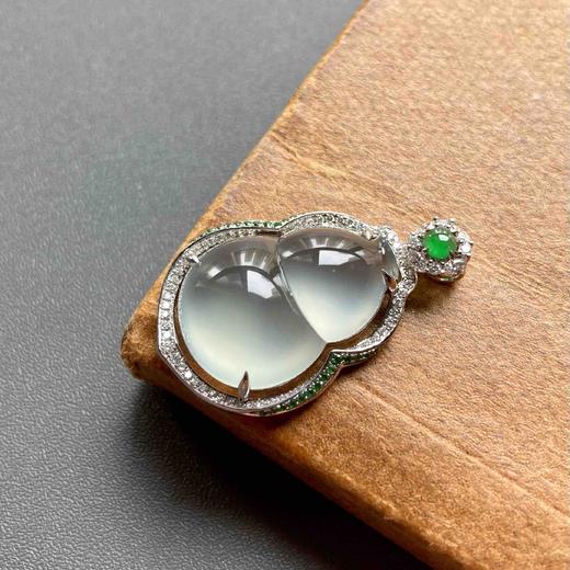 玻璃种厚庄翡翠葫芦18k白金钻石沙弗莱石镶嵌 商品图2