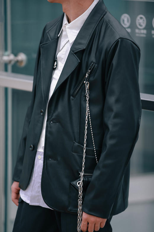 S13905118链条设计感PU西服 商品图2