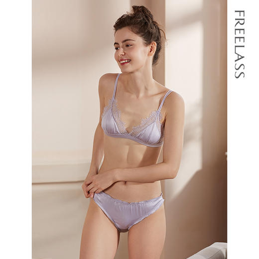 弗利少女蕾丝文胸法式bra性感小胸内衣 无钢圈拼接三角杯透气胸罩 商品图0