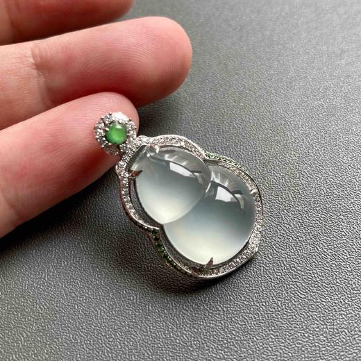 玻璃种厚庄翡翠葫芦18k白金钻石沙弗莱石镶嵌 商品图8