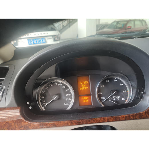 奔驰 唯雅诺 3.5L 卓越版【长租-北京】 商品图3