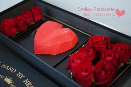 法式慕斯蛋糕 | 覆盆子香草慕斯-钻石心花盒 商品图3