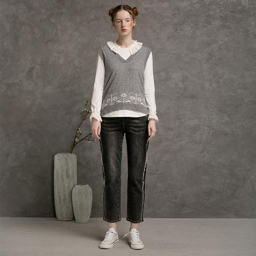 famecoco范可儿女士马甲背心秋v领无袖提花宽松羊毛马夹D216CA300 商品图3