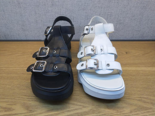 2021夏季新款豪行真皮休闲女鞋21268017时尚厚底沙滩露趾凉鞋正品 商品图1