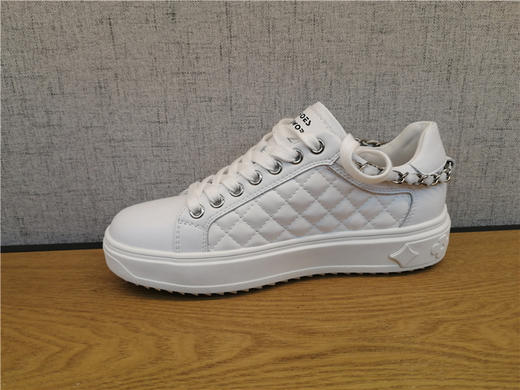 2021豪行春季新款21141006真皮时尚休闲低跟女鞋单鞋皮鞋专柜正品 商品图1