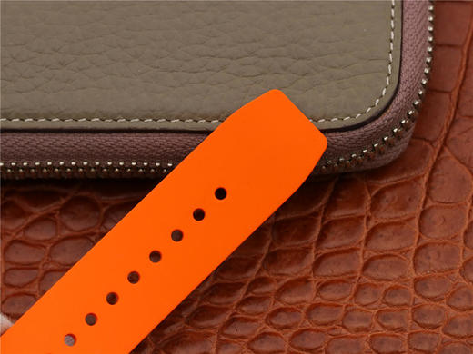 KV理查德 米尔RM035 Americas ＂美国公牛＂纪念版 全玫瑰金。打磨，男士腕表，橡胶表带，自动机械机芯，透底。 商品图6