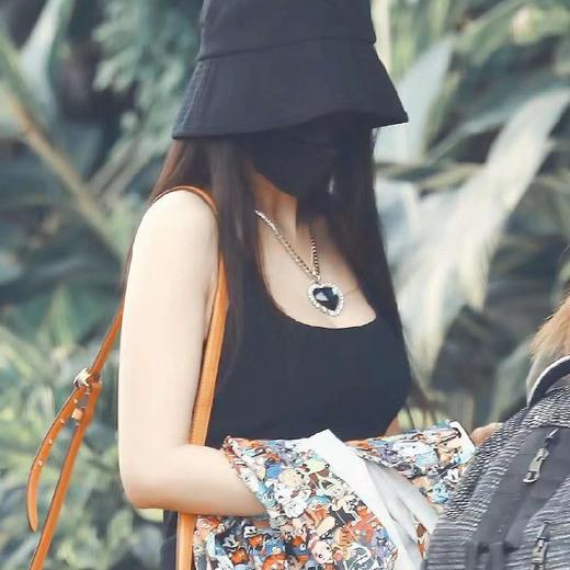 价值3000+ 七夕福利！杨幂款 海洋之心项链 简约高贵 超闪耀 全场最亮 上身立马气质倍增！女总裁/女高管/女微商团队长/女boss 配礼服巨有气质 链子可拆 预售 商品图1